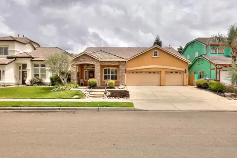 Exterior - 4152 Post Oak Dr, Turlock, CA 95382 photo 4 of 15