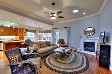 Living - 4152 Post Oak Dr, Turlock, CA 95382 photo 3 of 5