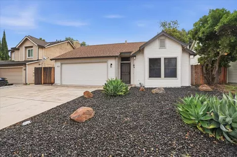 9013 Lanetry Ct, Elk Grove, CA 95758