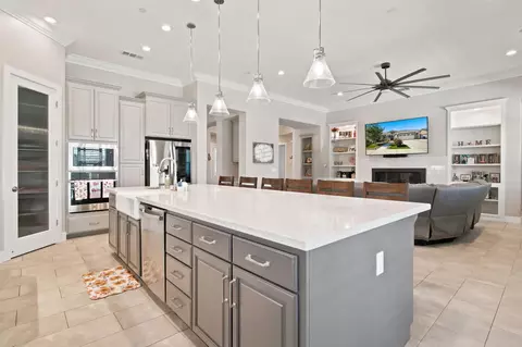 Kitchen - 1322 Mossback Dr, Manteca, CA 95337 photo 5 of 7