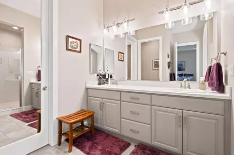 Bath - 1322 Mossback Dr, Manteca, CA 95337 photo 4 of 5