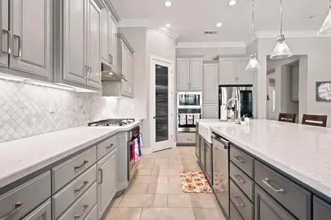 Kitchen - 1322 Mossback Dr, Manteca, CA 95337 photo 4 of 7