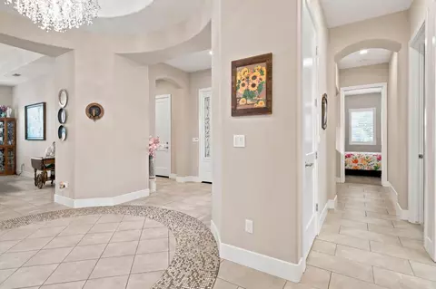 Entry Way - 1322 Mossback Dr, Manteca, CA 95337 photo 5 of 6