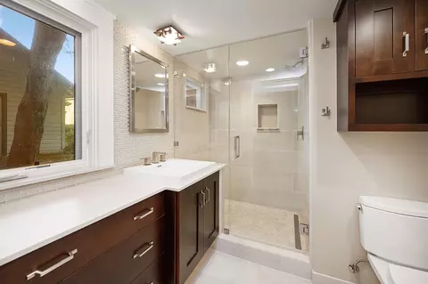 Bath - 939 Moran Rd, Arnold, CA 95223 photo 1 of 4