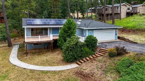 10968 Juanita Ct, Grass Valley, CA 95949