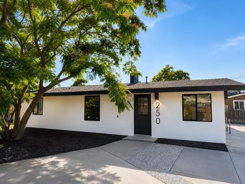 250 N 9th Ave, Oakdale, CA 95361