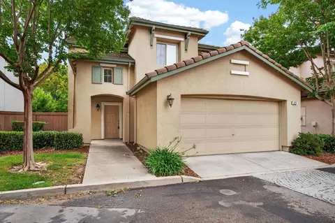121 Anjou Cir, Sacramento, CA 95835