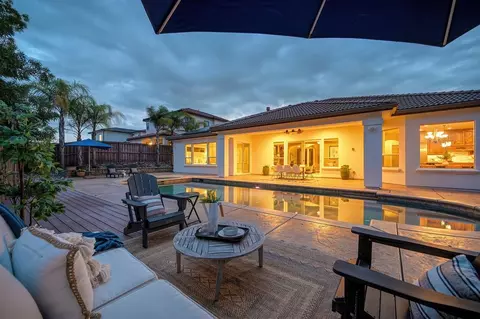 640 Russell Dr, Folsom, CA 95630
