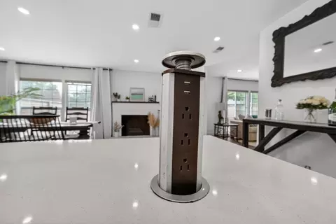 Kitchen - 8963 Pershing Ave, Orangevale, CA 95662 photo 7 of 8