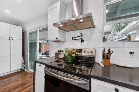 Kitchen - 8963 Pershing Ave, Orangevale, CA 95662 photo 3 of 8