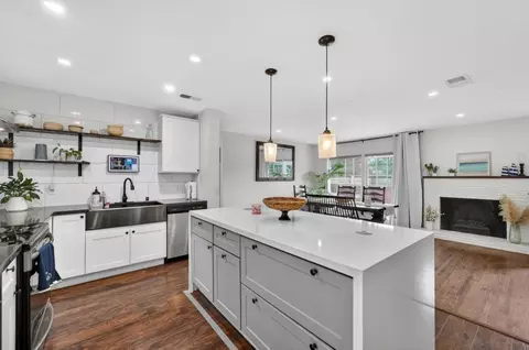 Kitchen - 8963 Pershing Ave, Orangevale, CA 95662 photo 5 of 8
