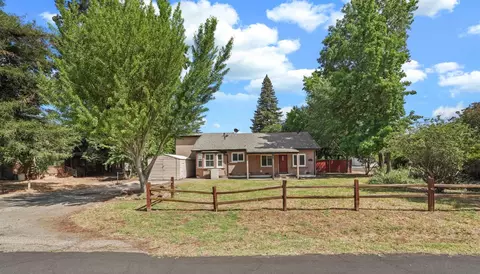 13710 E Church St, Lockeford, CA 95237
