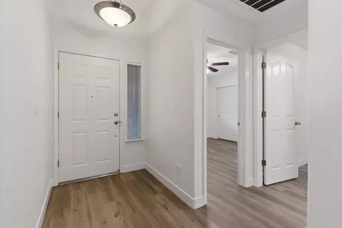 Entry Way - 1009 Lambdin St, Manteca, CA 95336 photo 2 of 9