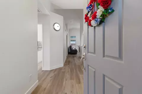 Entry Way - 1009 Lambdin St, Manteca, CA 95336 photo 1 of 9