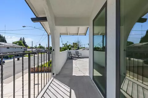Exterior - 845 N Sunrise Ave, Ripon, CA 95366 photo 4 of 10