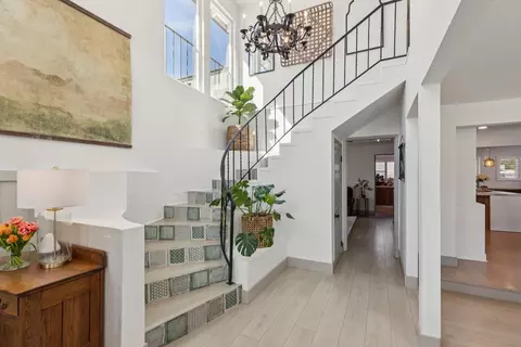 Entry Way - 845 N Sunrise Ave, Ripon, CA 95366 photo 4 of 5