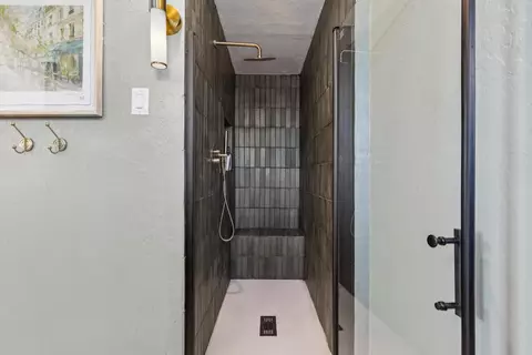 Bath - 845 N Sunrise Ave, Ripon, CA 95366 photo 4 of 4