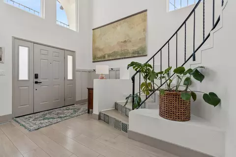 Entry Way - 845 N Sunrise Ave, Ripon, CA 95366 photo 3 of 5