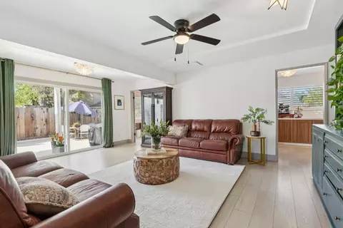 Living - 845 N Sunrise Ave, Ripon, CA 95366 photo 3 of 4