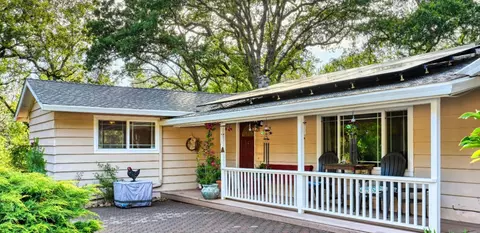 Exterior - 10016 E Lime Kiln Rd, Grass Valley, CA 95949 photo 2 of 8