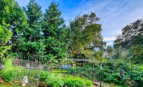 Exterior - 10016 E Lime Kiln Rd, Grass Valley, CA 95949 photo 5 of 8
