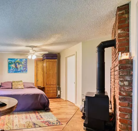 Bedroom - 10016 E Lime Kiln Rd, Grass Valley, CA 95949 photo 2 of 2