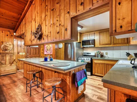 Kitchen - 10016 E Lime Kiln Rd, Grass Valley, CA 95949 photo 1 of 2