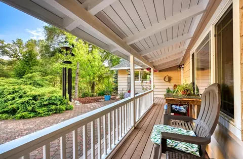Exterior - 10016 E Lime Kiln Rd, Grass Valley, CA 95949 photo 4 of 8