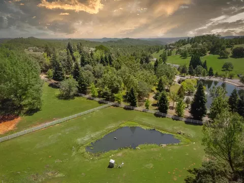 View/Area - 3397 Ahwahnee Way, Cool, CA 95614 photo 3 of 10