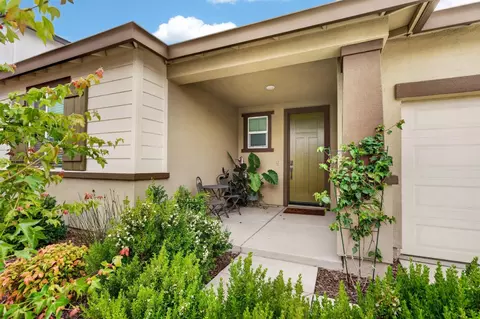 4041 Expedition Ln, Roseville, CA 95747