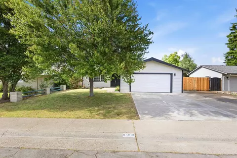 8909 Ramstad Ave, Fair Oaks, CA 95628
