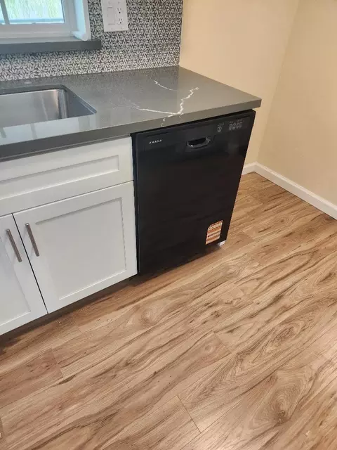Kitchen - 2770 Salmon Rd #3, Copperopolis, CA 95228 photo 3 of 3