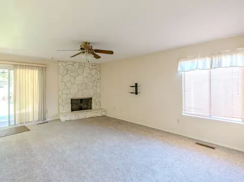 Living - 3724 Glenview Ct, Modesto, CA 95355 photo 3 of 13