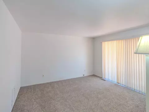 Living - 3724 Glenview Ct, Modesto, CA 95355 photo 12 of 13