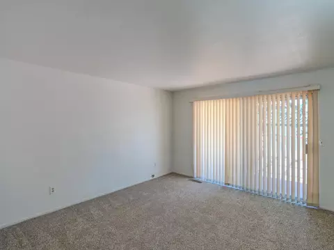 Living - 3724 Glenview Ct, Modesto, CA 95355 photo 13 of 13