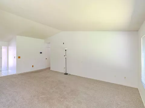 Living - 3724 Glenview Ct, Modesto, CA 95355 photo 8 of 13