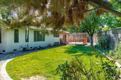Exterior - 3724 Glenview Ct, Modesto, CA 95355 photo 9 of 10