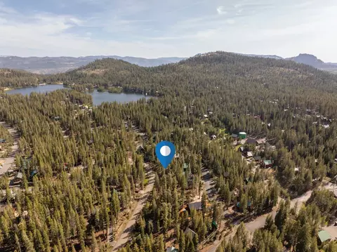 7227 Palisade Rd, Soda Springs, CA 95728