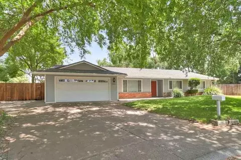 8986 Lansdowne Ct, Elk Grove, CA 95624
