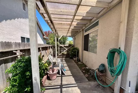 Exterior - 1930 Norfolk Dr, Lodi, CA 95242 photo 5 of 5
