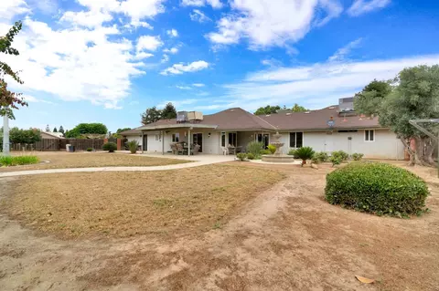 Exterior - 26856 18 14, Madera, CA 93638 photo 7 of 10