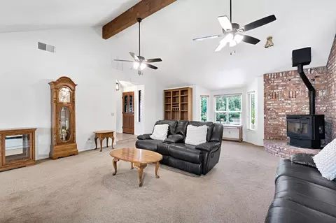Living - 26856 18 14, Madera, CA 93638 photo 2 of 3