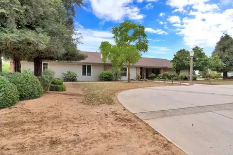 Exterior - 26856 18 14, Madera, CA 93638 photo 3 of 10