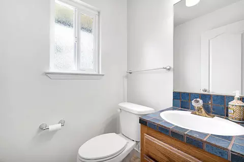 Bath - 26856 18 14, Madera, CA 93638 photo 1 of 4