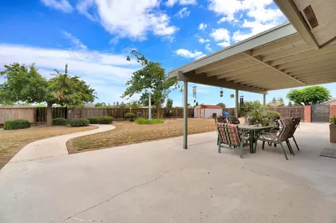 Exterior - 26856 18 14, Madera, CA 93638 photo 5 of 10