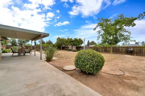 Exterior - 26856 18 14, Madera, CA 93638 photo 8 of 10