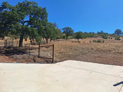 5869 Lozano St, Coulterville, CA 95311