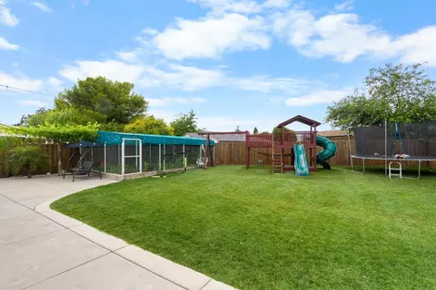 Exterior - 2305 Edinburgh Dr, Elverta, CA 95626 photo 3 of 7