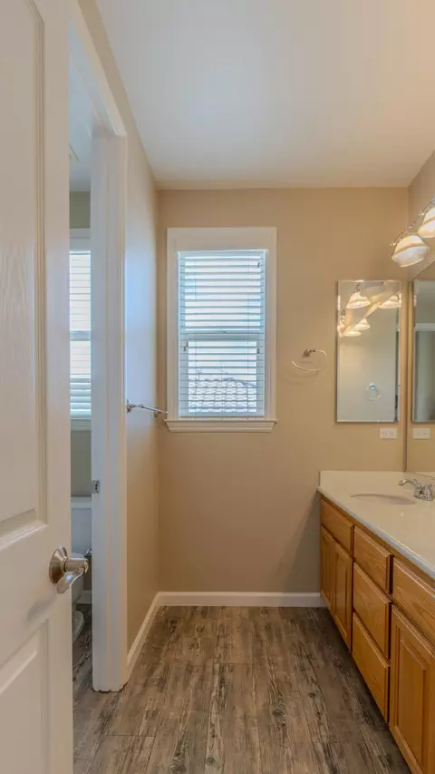 Bath - 4212 Gabriel Way, Modesto, CA 95356 photo 8 of 8