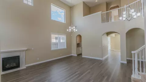 Living - 4212 Gabriel Way, Modesto, CA 95356 photo 4 of 8